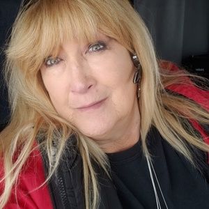 Meet your Posher, Deb